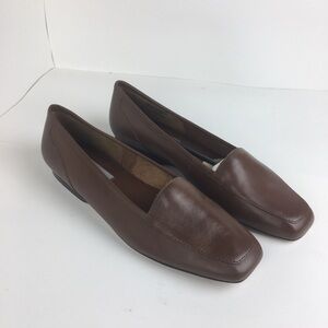 NWOB Capezio Jenny Brown Leather Flats Loafer Square Toe Brazil 10 N (Narrow)